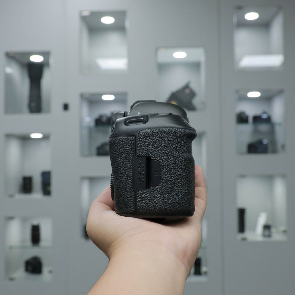 Canon 5D Mark IV - Image 5