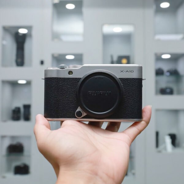 Fujifilm X-A10 Mirrorless Camera