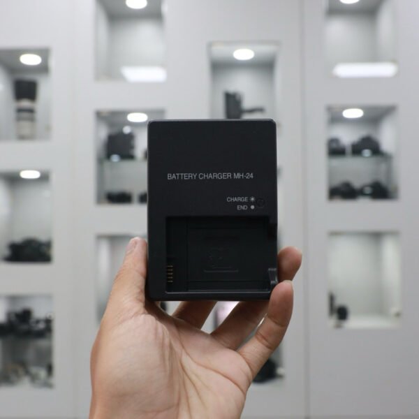 Charger Nikon MH-24 Nikon EN-EL14 For