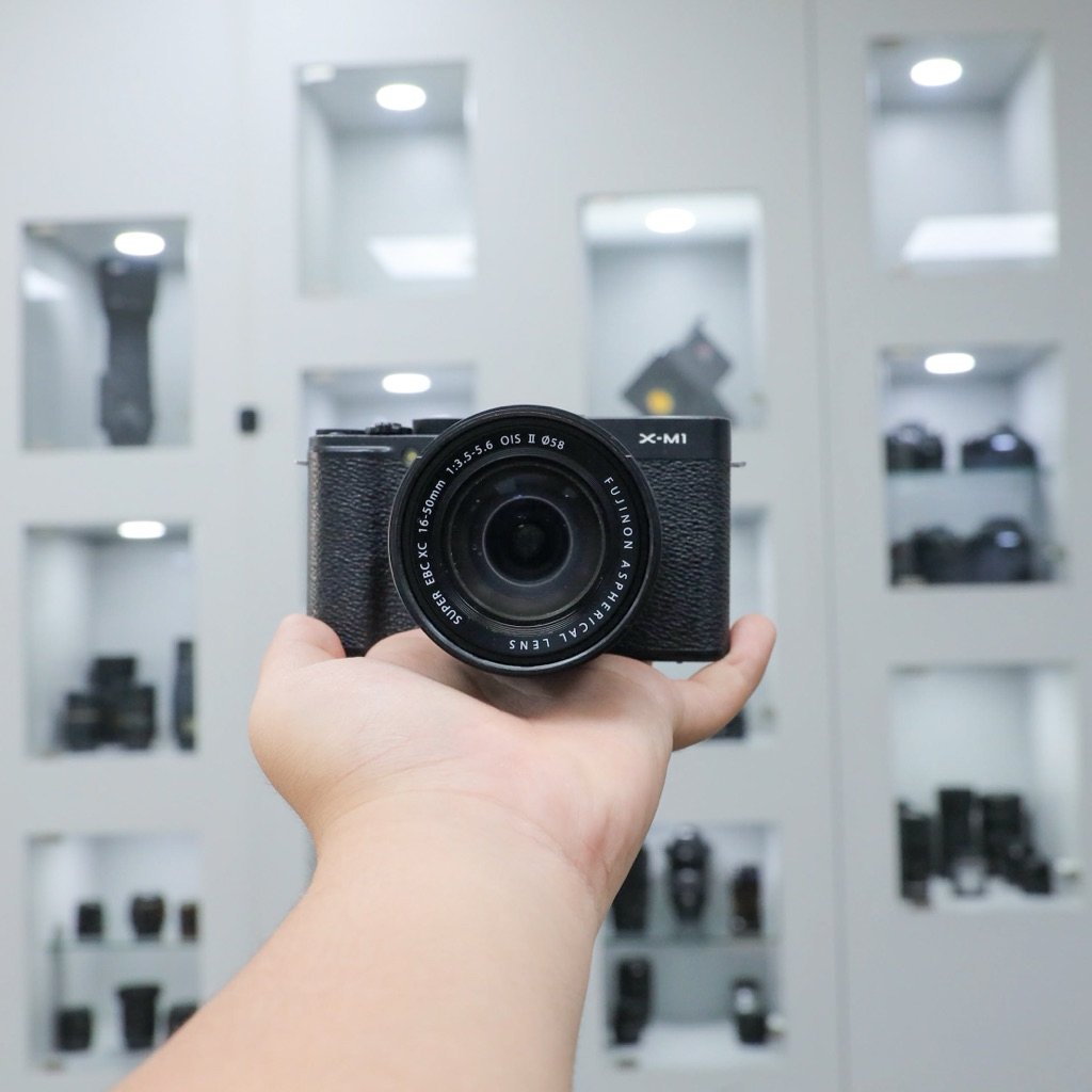 Fujifilm XM1 Kit 16-50mm F3.5-5.6 OIS II
