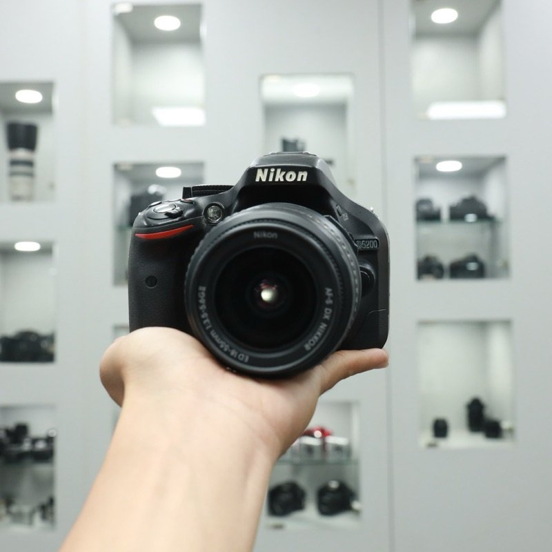 Nikon D5200 Kit 18-55mm F3.5-5.6 G II