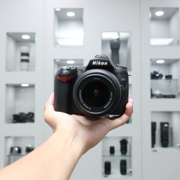 Nikon D90 Kit 18-55mm F3.5-5.6 VR