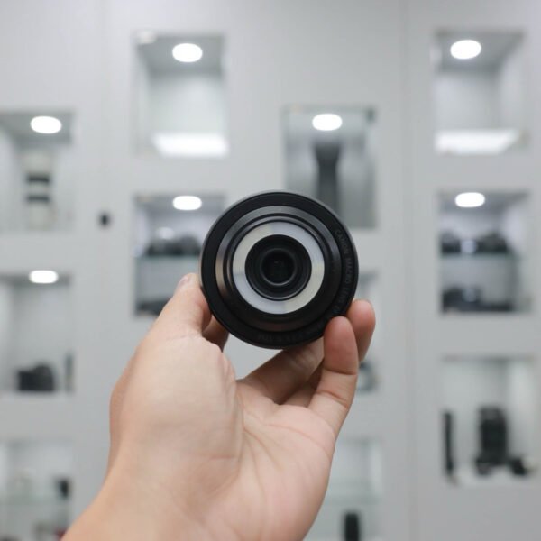 Canon EF-M 28mm F3.5 IS STM Macro